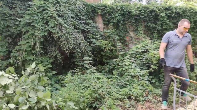 Универсальный садовый измельчитель веток HECHT 6208 смотреть онлайн