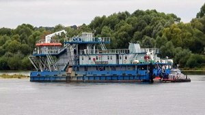 судно Леонид Быков - земснаряд,  дноуглубительное