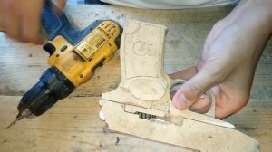 Как сделать Пистолет Макарова из дерева!