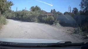 В Мариуполе завелся самопровозглашённый гаец,который  бросает в автомобили кирпичи и сигнализирует,