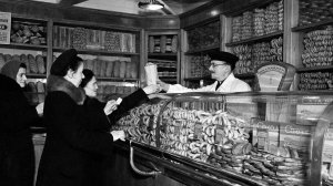 "ПОМНИ ОБО МНЕ"... (Фото гр. ИСТОРИЯ МОСКВЫ В ФОТОГРАФИЯХ") - Поёт Муслим МАГОМАЕВ (1941-2008))