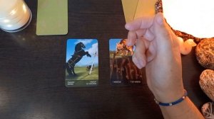 ЧТО ЖЕ ВЫБРАТЬ? ОТВЕТЫ ЗДЕСЬ! СМОТРИМ НА ТАРО