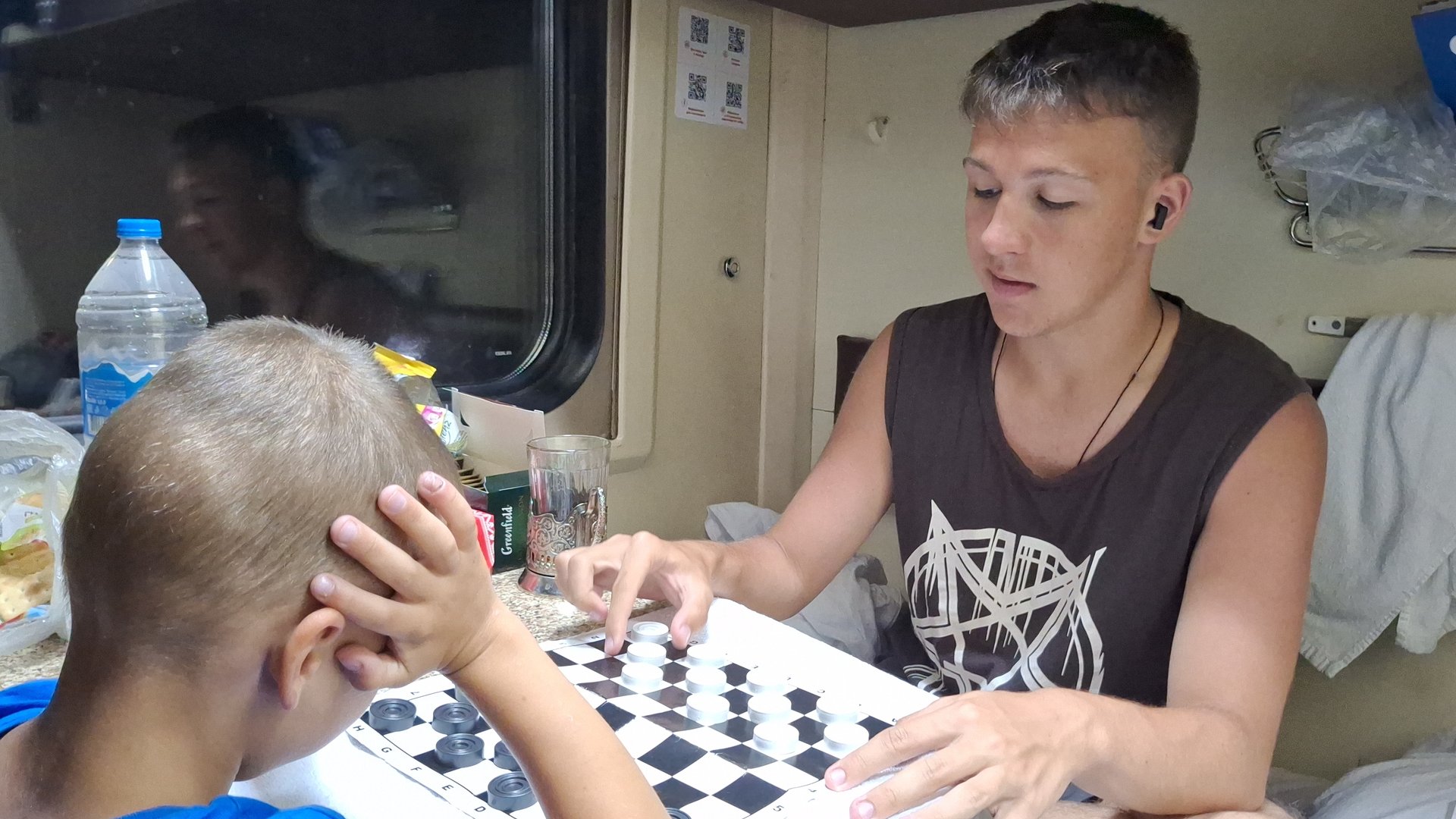 АДЛЕР/ Дорога домой на поезде смотреть онлайн