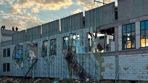 Крыша строящейся школы рухнула в Атырауской области
