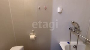 Королева, 11