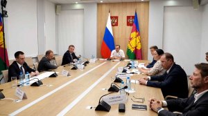 Кондратьев обсудил с региональными операторами вопросы по обращению с ТКО