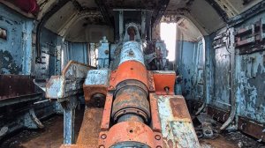 Заброшенные батарея с командным пунктом