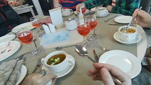 Сушим одежду, обедаем и собираемся на остров, теплоход Николай Чернышевский 08.06.2025