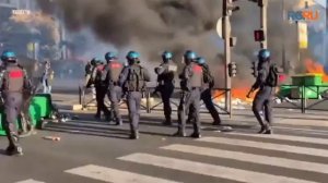 Заблокируем все: во Франции начались массовые акции протеста
