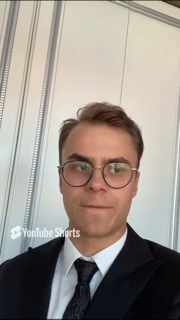 Андрей, ЕГЭ по английскому в 2021 97 баллов, поступил в МГИМО