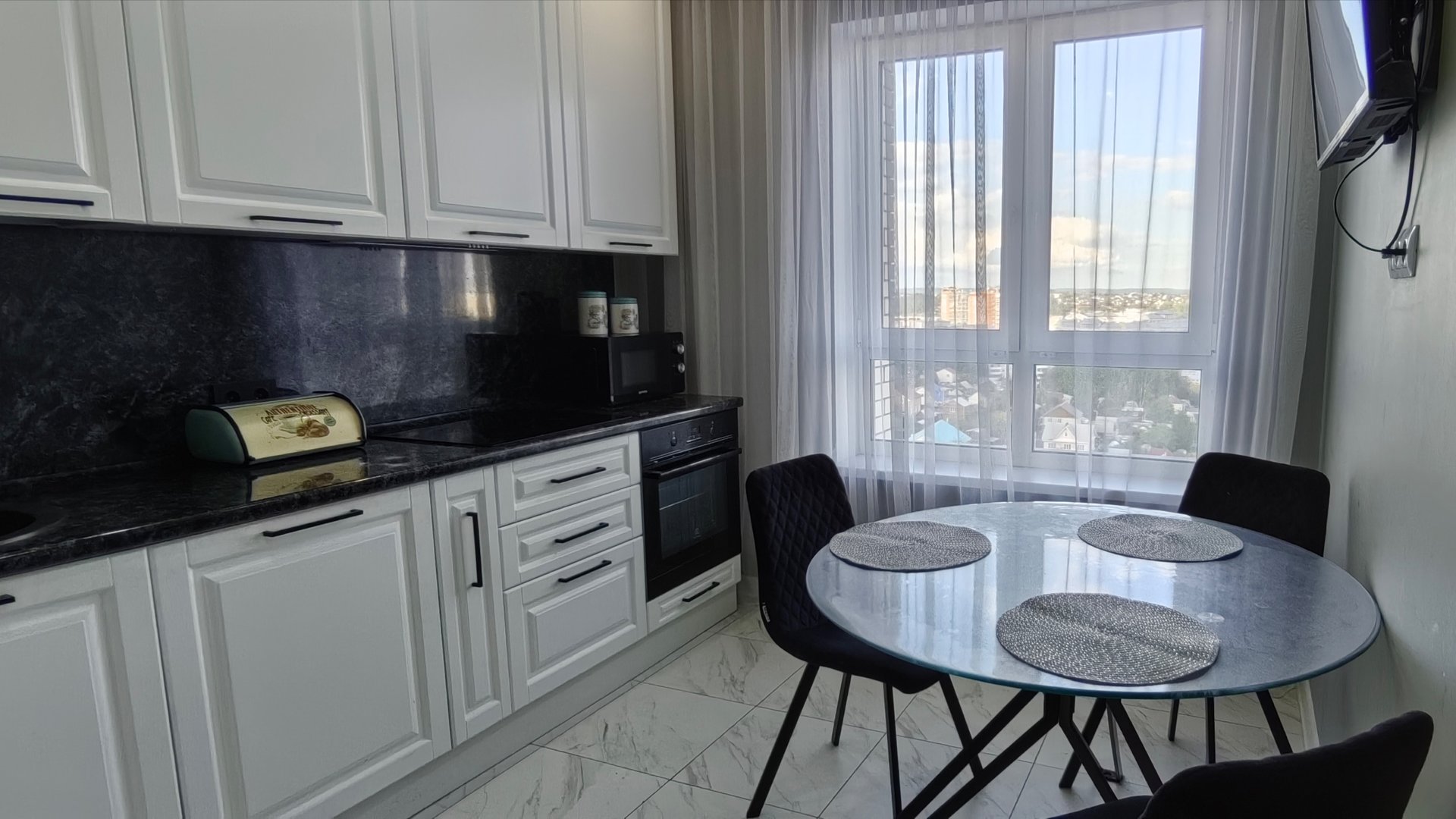 Рум-тур по 3-ком квартире в мкр Стрижи д.14 смотреть онлайн