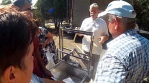 Станок Для Распечатывания Медовых Рамок: Ярмарка Пчел