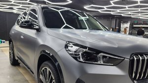 BMW X1 U12 - бронирование кузова матовой полиуретановой пленкой и целый комплекс услуг
