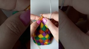 энтрелак спицами с обеих рук