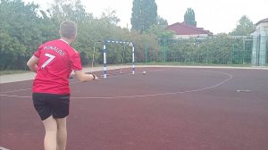 играем в футбол и повторяем красивые голы