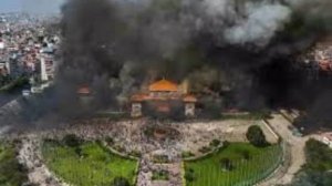 Дворец правительства в Непале полностью уничтожен пожаром