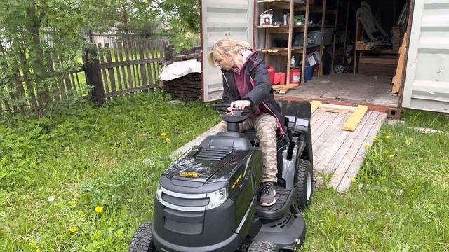 Главное событие года в нашей деревне. Просто Констант? смотреть онлайн