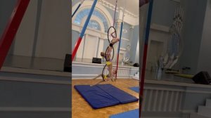 трио на кольце