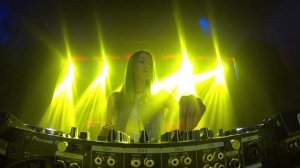 Miss_Monique_Forsage_club_Live_16_12_2017_Progressive_House_1080p