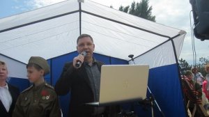 "Мгновения" поет Алексей Зайков