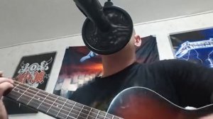 Покрывает землю жëлтая листва