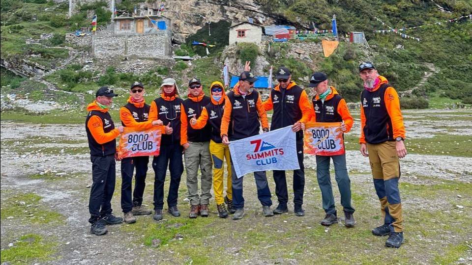 Основная часть экспедиции Клуба 8000 на Манаслу сегодня совершила выход к монастырю Пунген  Гумба