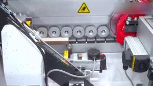 Компакнтый автоматический кромкооблицовочный станок HOLZMATIC Effect 4