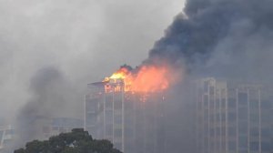 Протестующие подожгли здание одного из основных телеканалов Непала !!!