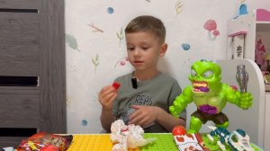 Распаковка маленького Яица ZURU SMASHERS MINI LIGHT UP DINO 3