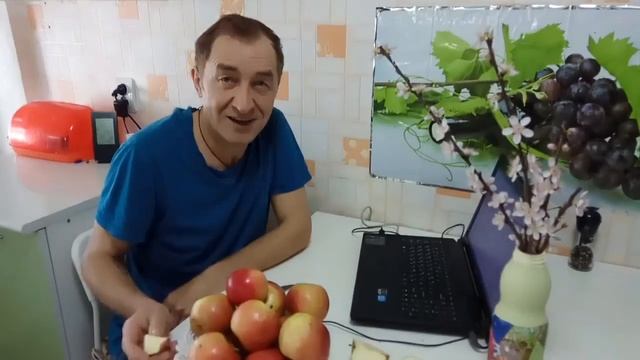 С добрым утром первый тюльпан, щетина на газоне, сочны? смотреть онлайн