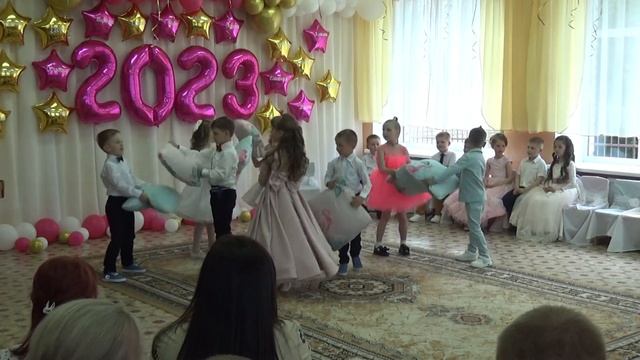 Выпускной 2023 сад №4 г п Вороново смотреть онлайн