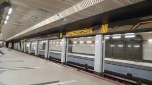 Нижегородское метро. Пересменка поездов, на станции "Буревестник"