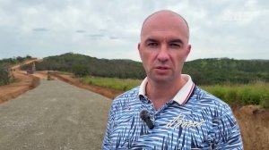 Дорожные рабое в поселке Зарубино  на двух участках , ведущих к будущему курорту