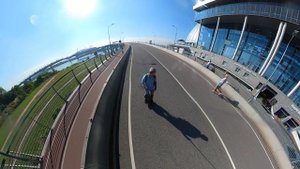 Поездка на моноколесе через яхтенный мост. 10 сентября 2025 Санкт-Петербург.