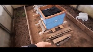 Зимовка пчёл в теплице. Север-запад Подмосковья 05.01.2025.