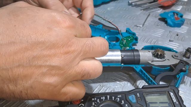 Секатор аккумуляторный Grand СА-21BL ремонт после ремонта. смотреть онлайн