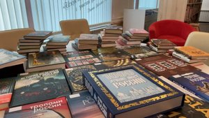 1,5 тысяч экземпляров книг отправятся в Алябьевскую библиотеку. ТК «Первый Советский»