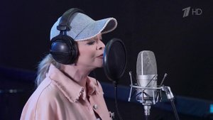 Народная артистка РФ Лариса Долина отмечает день рождения
