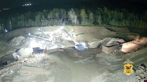 Полицейские Черновского района по горячим следам раскрыли угон грузовика с карьера