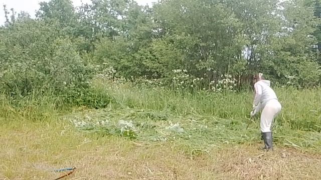 Наша 31 сотка 🥰 Продолжаю убирать участок...Навожу уют смотреть онлайн