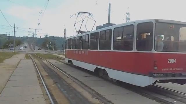 Трамваи на Комсомольской площади, май 2016 года. смотреть онлайн