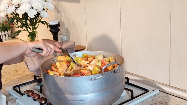 ЗАГОРОДНЫЕ БУДНИ 🏡 ЯБЛОЧНОЕ ВАРЕНЬЕ НА ЗИМУ  / ОГОРОД? смотреть онлайн