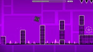 Играю в Geometry dash