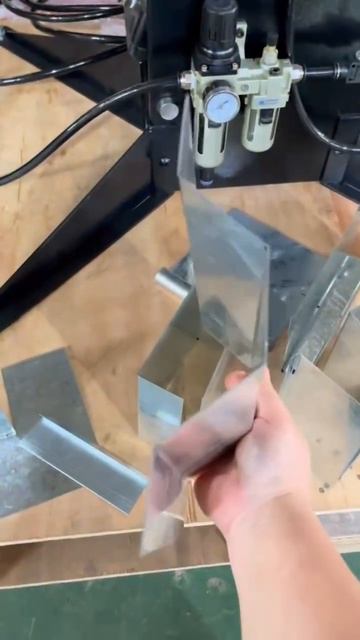 Електромагнітний листогиб MAGNETIC Технічні характеристики Електромагнітний листозгин Magnabend