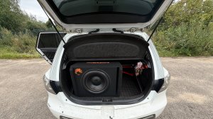 Сабвуфер DL AUDIO Piranha 15A Black V.2 в MAZDA 3BK HATCHBACK