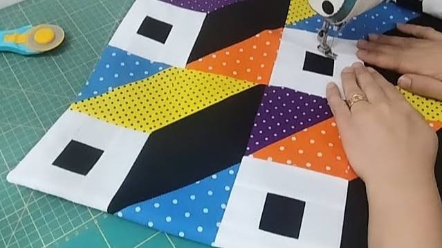 Как сшить большое объемное лоскутное одеяло с двухцветным квадратным рисунком. Получилось фантастиче смотреть онлайн