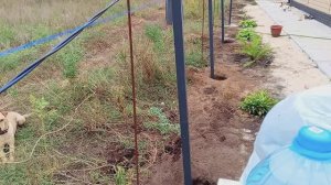 Продолжаю бетонировать столбы .