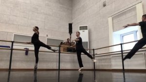 Упражнения у палки-ЛИАНА-МИША-АНДРЕЙ И Я😂