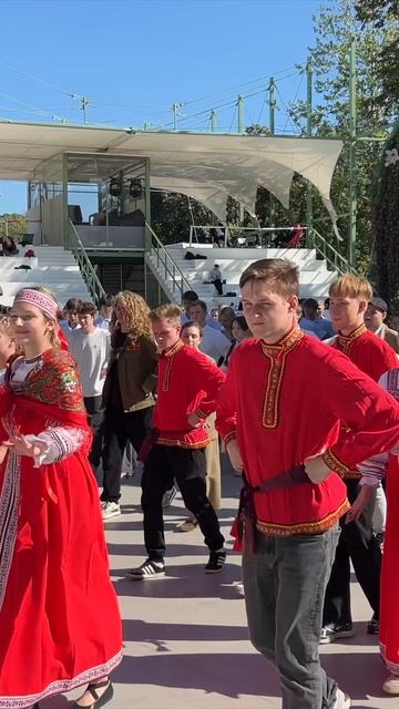 Флешмоб «Московская кадриль» смотреть онлайн