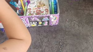 Заполняю органайзер с единорогами ,мои новые ручки и карандаши ,ластики и линейки